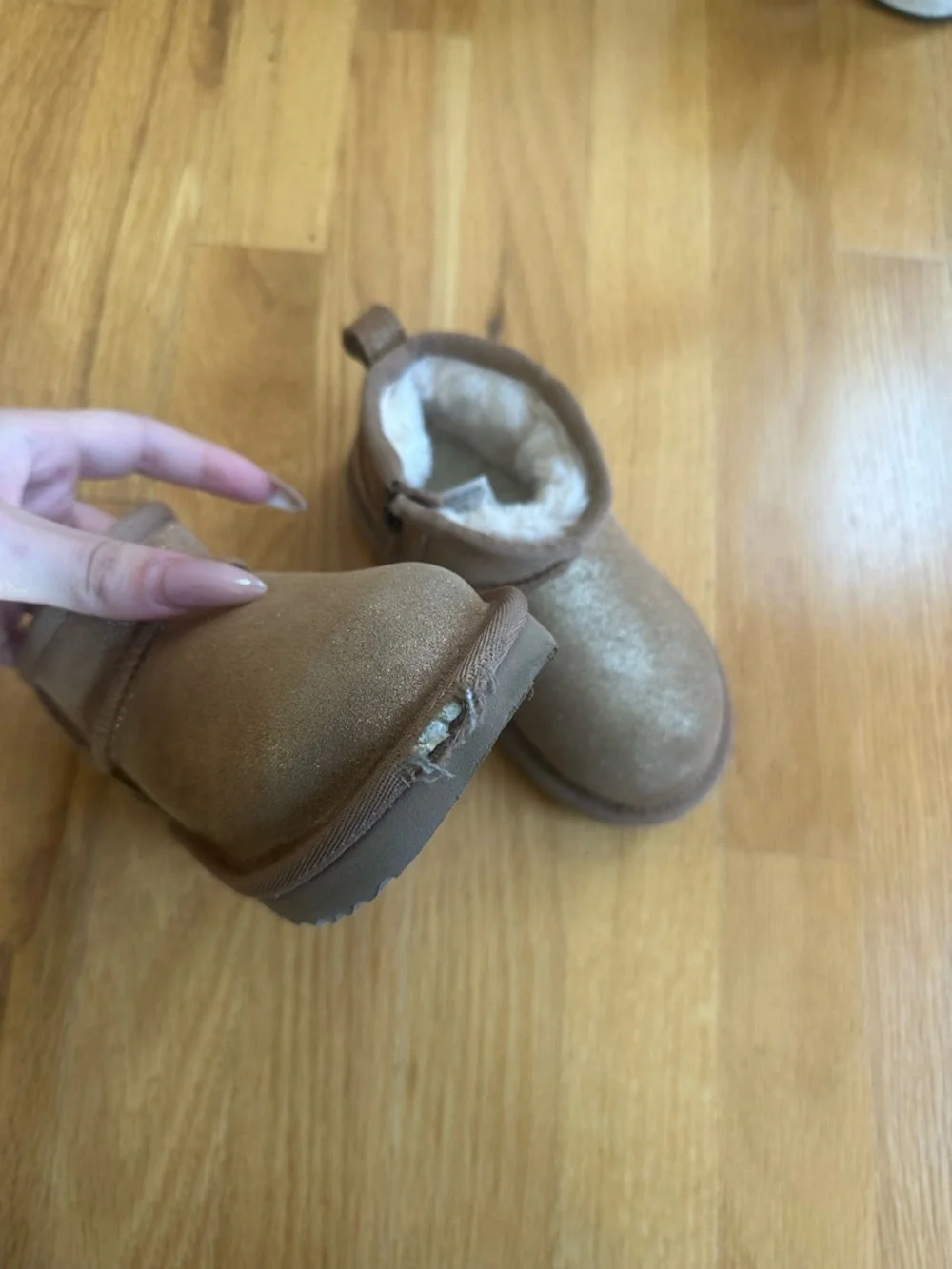 Kids Cozy Faux-Shearling Ankle Boot in Brown sparkle - Picture 3 of 5